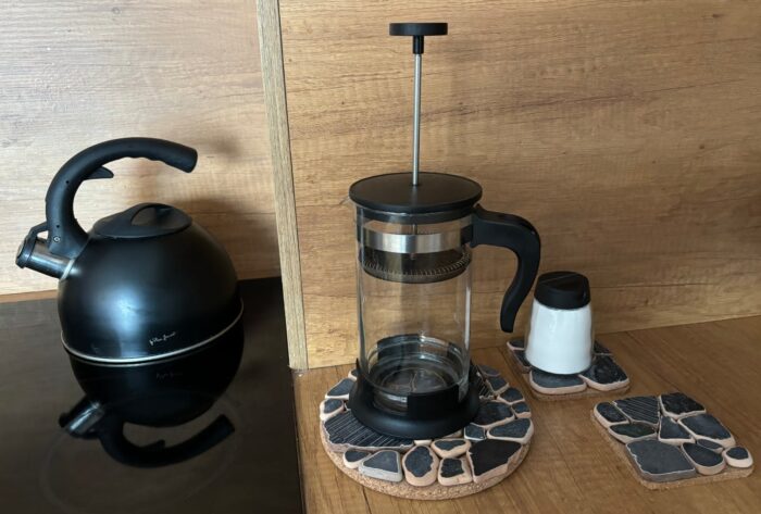 Black Set of 3: Unique Trivet & Coasters - Image 2