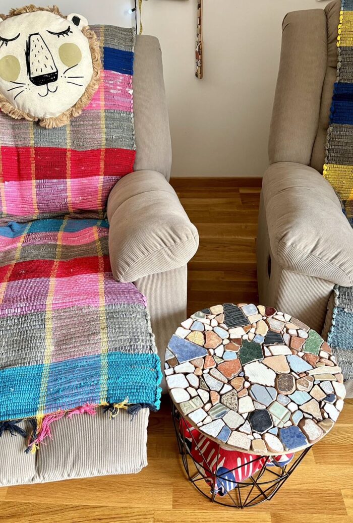 caffee table with sea tiles