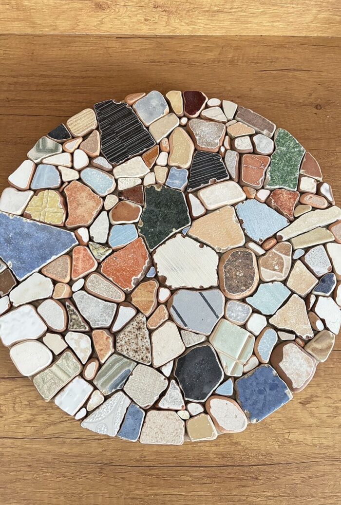 caffee table with sea tiles