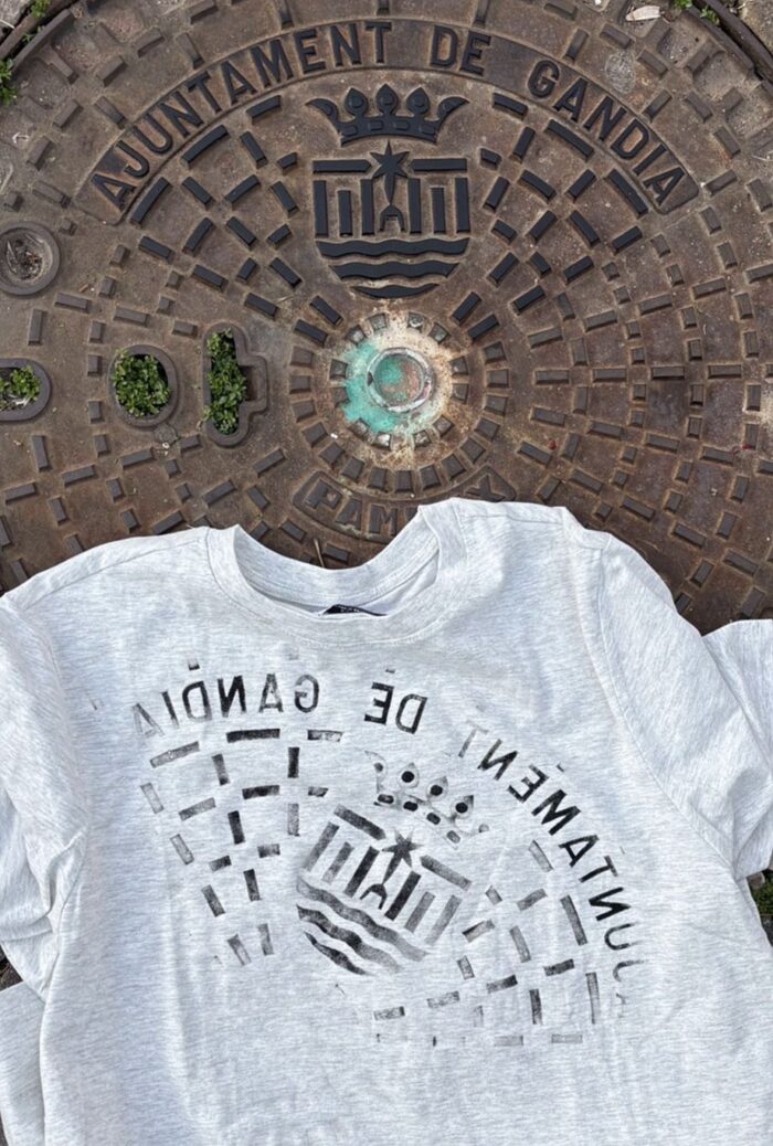 manhole «lol» valencia, spain (copy)