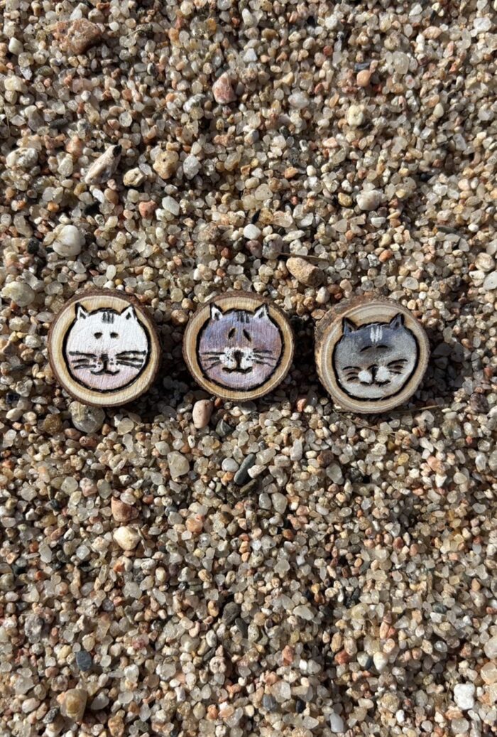 crocodile pin (copy)