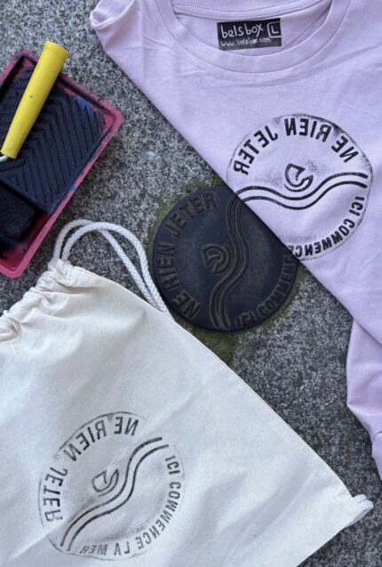 paris manhole cover print on t shirt, france