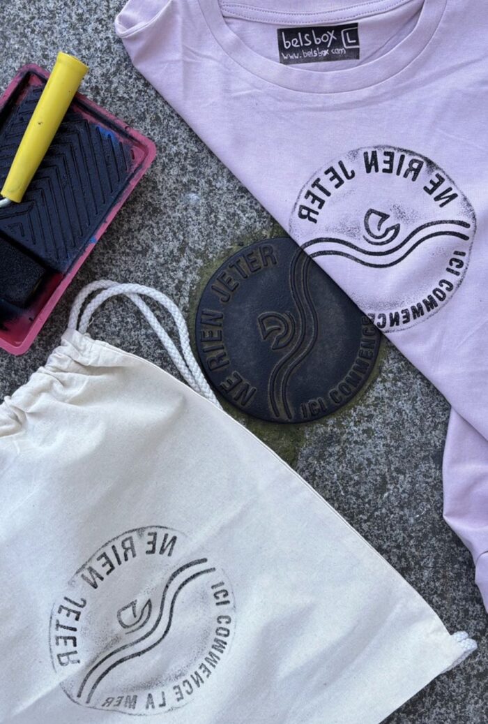 paris manhole cover print on t shirt, france