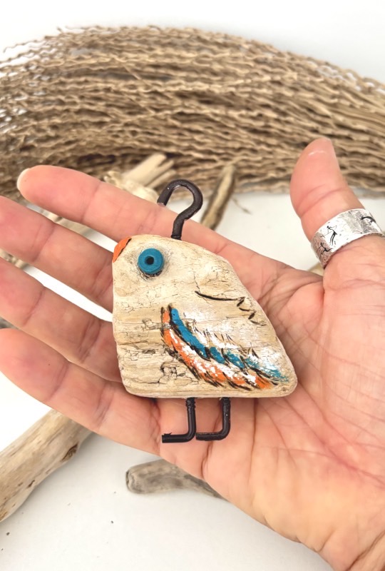 driftwood bird decor – blue & orange