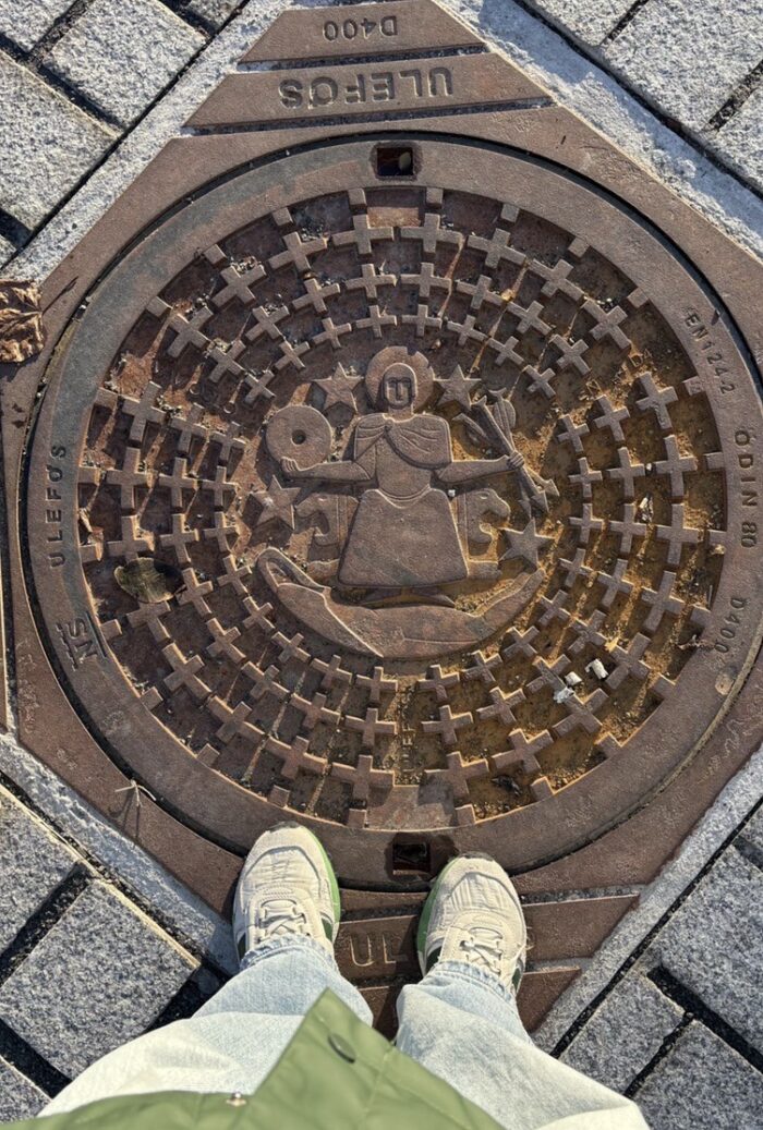 oslo manhole cover print t shirt