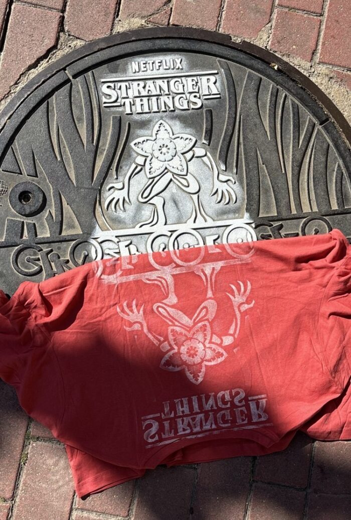 stranger things manhole cover print t shirt