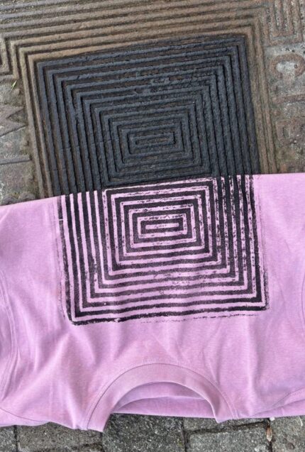 brussels manhole cover print t shirt